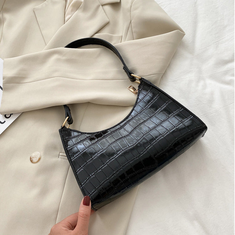Bolsa de Ombro Feminina Preta Lindy Belevita